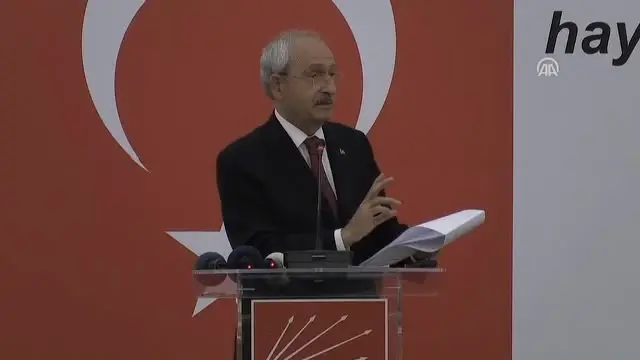Kılıçdaroğlu: 'Yarı Açık Cezaevinde Yaşıyoruz' Kılıçdaroğlu: 'Yarı Açık Cezaevinde Yaşıyoruz'