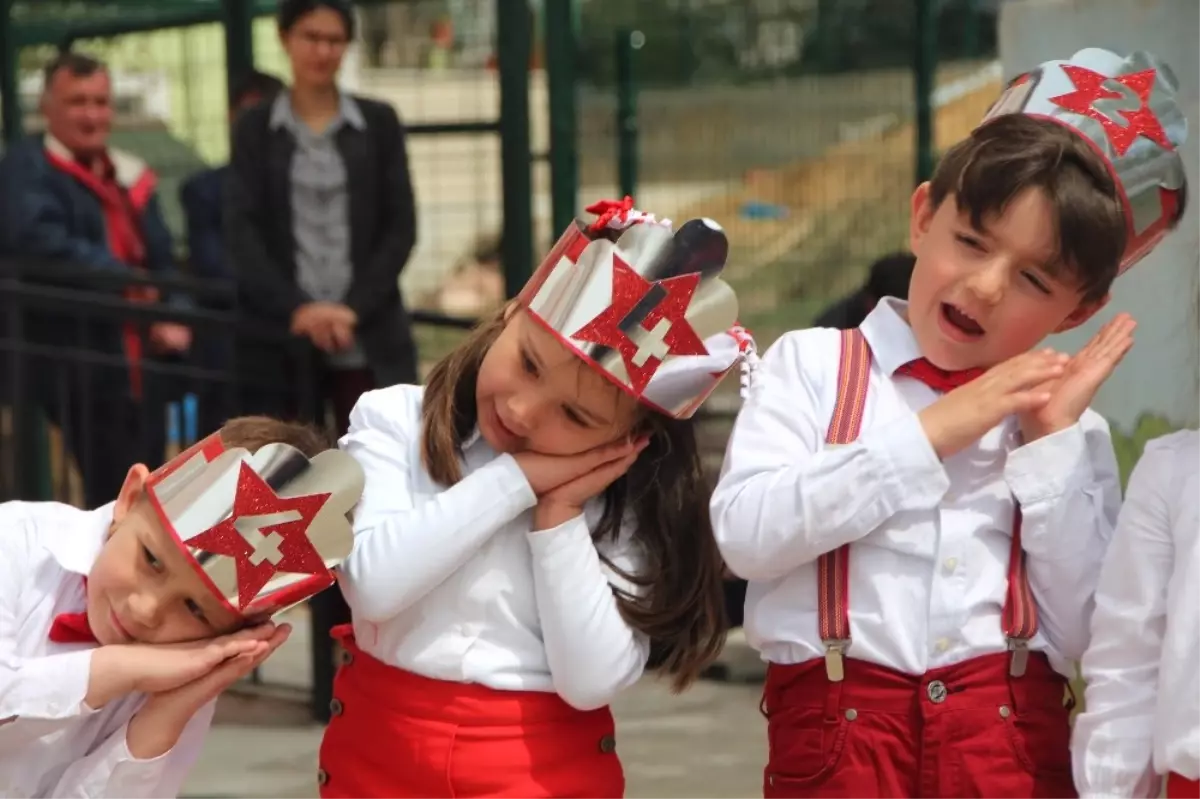 Miniklerden 'Sayıların Dansı' Gösterisi