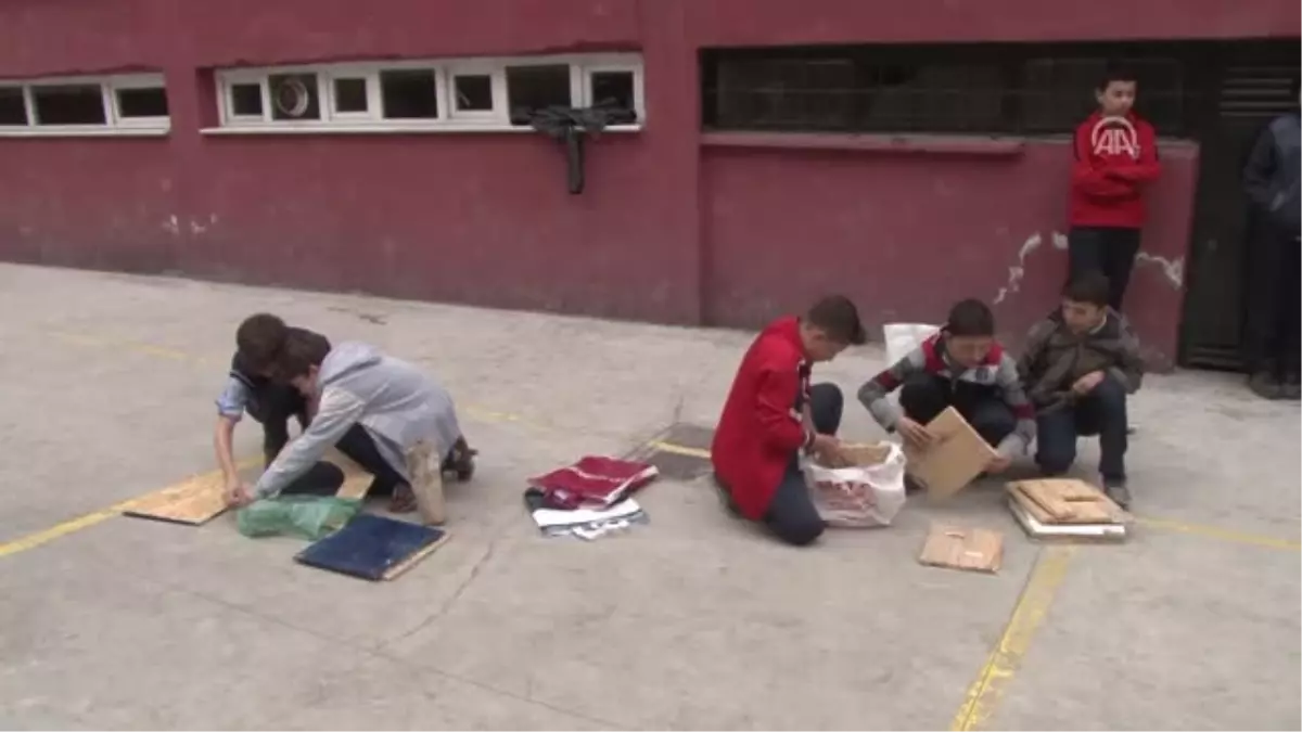 Öğrencilerden Sokak Hayvanlarına Sıcak Yuva