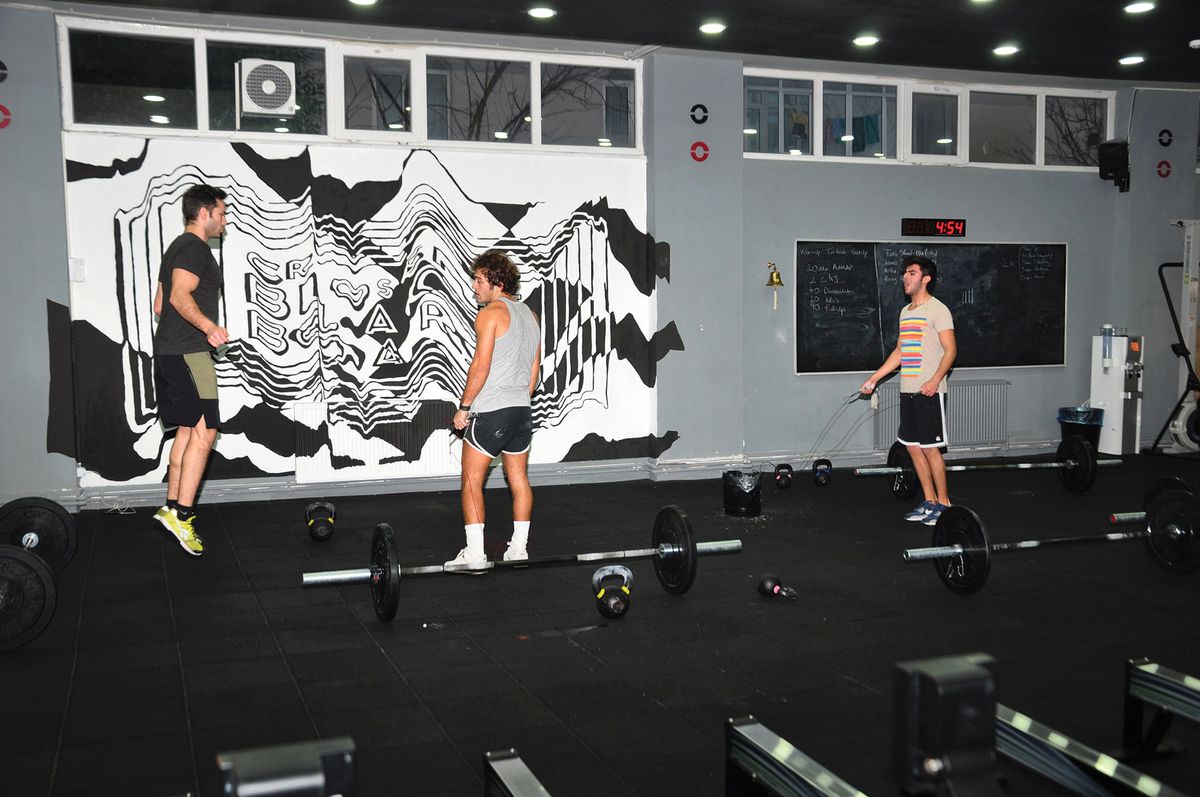 Tika Bakü'de Crossfit Salonu Yaptırdı