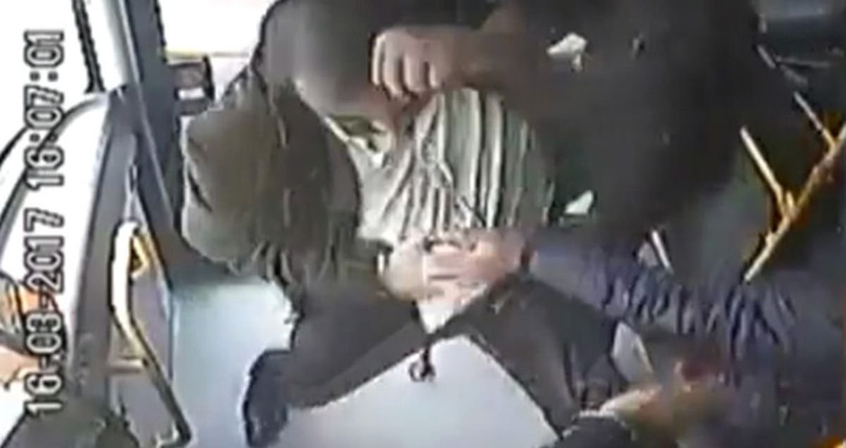 Yetersiz Bakiye Uyarısı Alan Adam, Otobüs Sürücüsünü Yumrukladı