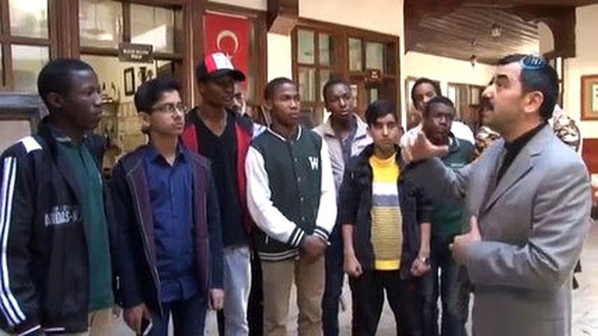16 Ülkeden Öğrenciler 'Bakır Rölyef' Öğreniyor