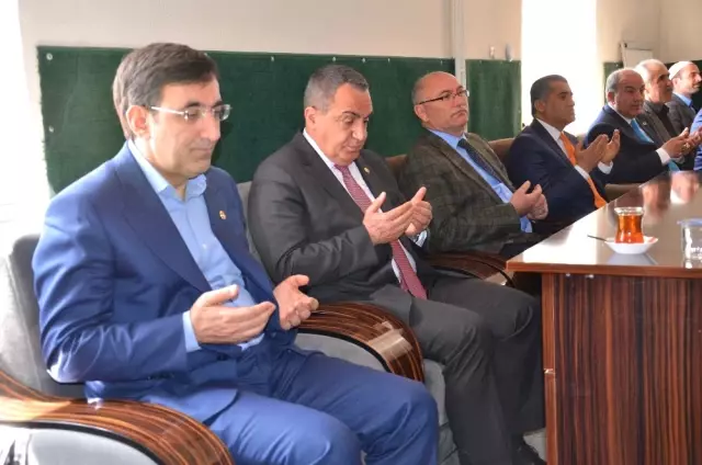 AK Parti Genel Başkan Yardımcısı Yılmaz Muş'ta AK Parti Genel Başkan Yardımcısı Yılmaz Muş'ta