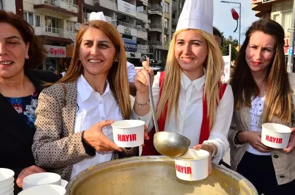 CHP Manisa'dan 'Hayır' Çorbası İkramı CHP Manisa'dan 'Hayır' Çorbası İkramı
