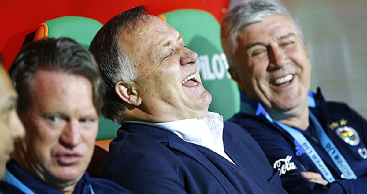 Dick Advocaat, Referandum Nedeniyle Verilen Arada Ülkesine Dönecek