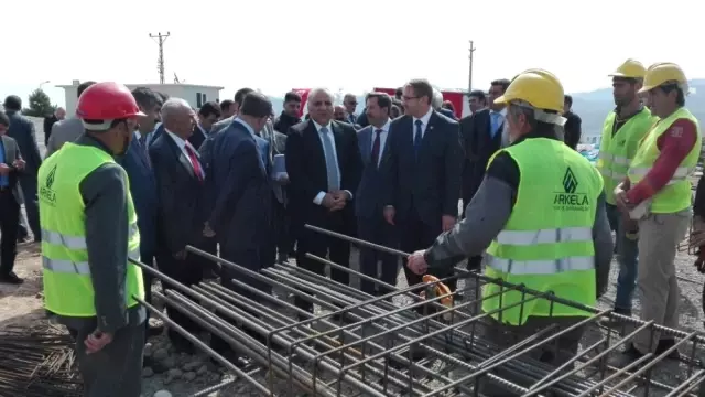 Kovancılar Gençlik Merkezinin Temeli Atıldı