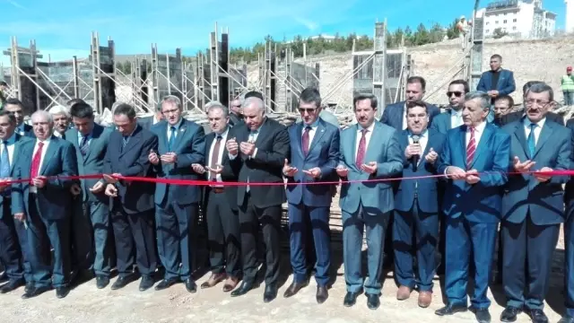 Kovancılar Gençlik Merkezinin Temeli Atıldı Kovancılar Gençlik Merkezinin Temeli Atıldı