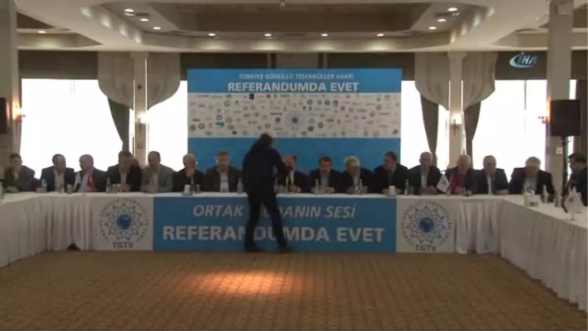 Türkiye Gönüllü Teşekküller Vakfı Referandumda 'Evet' Diyecek
