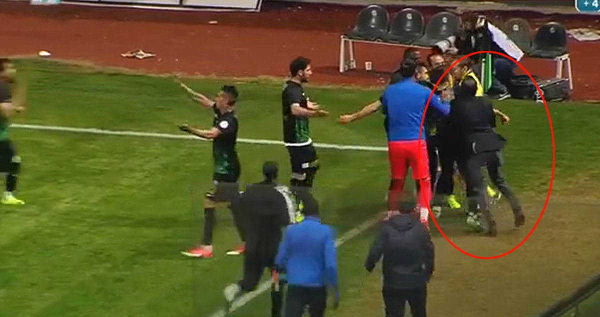 Hakeme Fiziksel Temasta Bulunan Okan Buruk 3 Maç Men Cezası Aldı
