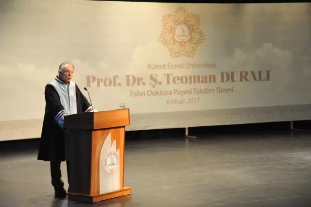 Prof. Dr. Şaban Teoman Duralı'ya Fahri Doktora Payesi Prof. Dr. Şaban Teoman Duralı'ya Fahri Doktora Payesi