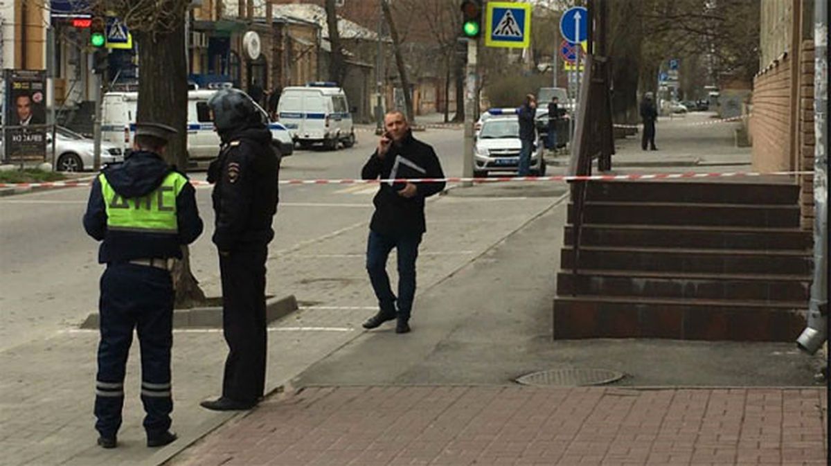 Rusya'da El Feneri Şeklinde Gizlenmiş Bomba Patladı: 1 Kişi Yaralandı