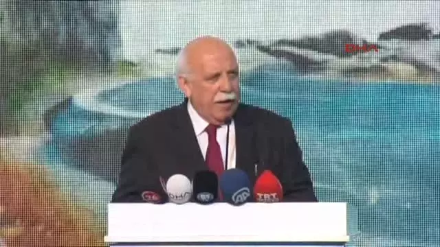 Eskişehir Bakanlar Avcı ve Eroğlu Öğrencilerle Fidan Dikti Eskişehir Bakanlar Avcı ve Eroğlu Öğrencilerle Fidan Dikti