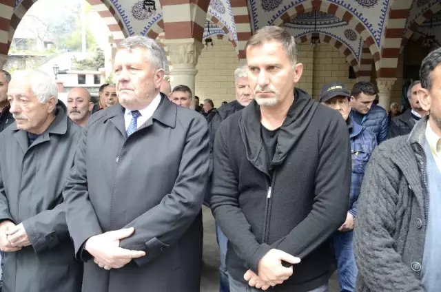 Eski Galatasaraylı Ergün Penbe'nin Babannesi Vefat Etti