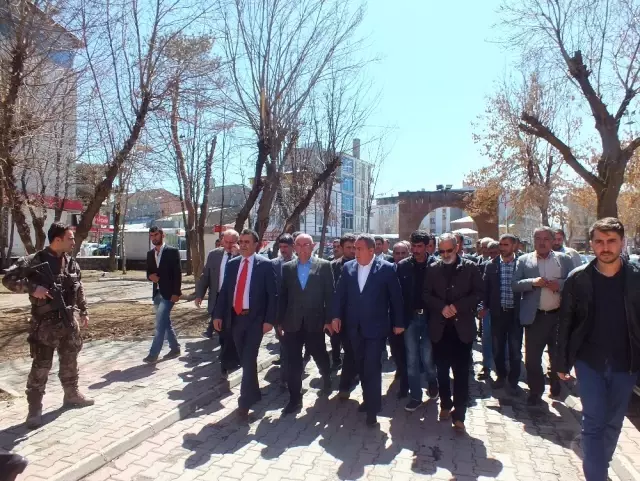 Malazgirt'te Referandum Çalışması Malazgirt'te Referandum Çalışması