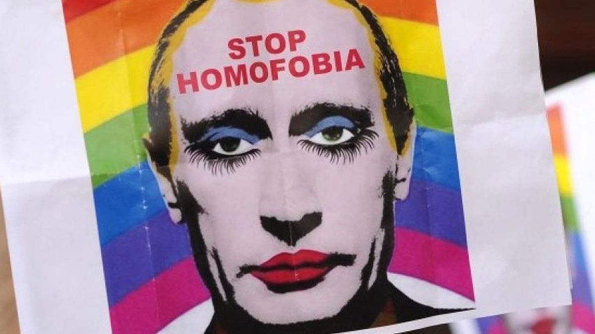 Putin'i 'Eşcinsel Palyaço' Olarak Gösteren Fotoğraf Yasak Listesinde