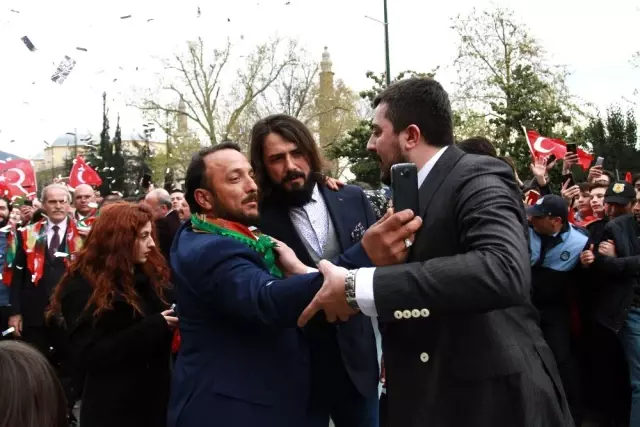Bursa'nın Fetih Şenliklerinde Diriliş İzdihamı Bursa'nın Fetih Şenliklerinde Diriliş İzdihamı