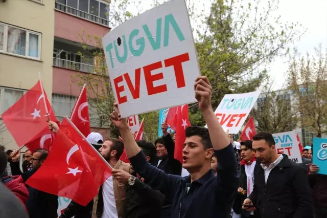 Tügva'dan 'Türkiye İçin Evet' Yürüyüşü Tügva'dan 'Türkiye İçin Evet' Yürüyüşü