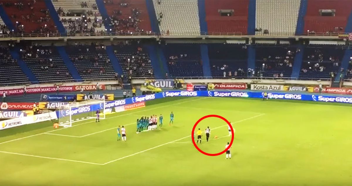 34 Yaşındaki Kaleci, Frikikten Gol Attı