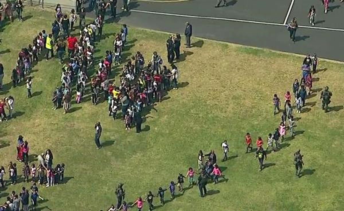 ABD'de İlkokula Silahlı Saldırı Dehşeti: 2 Kişi Öldü