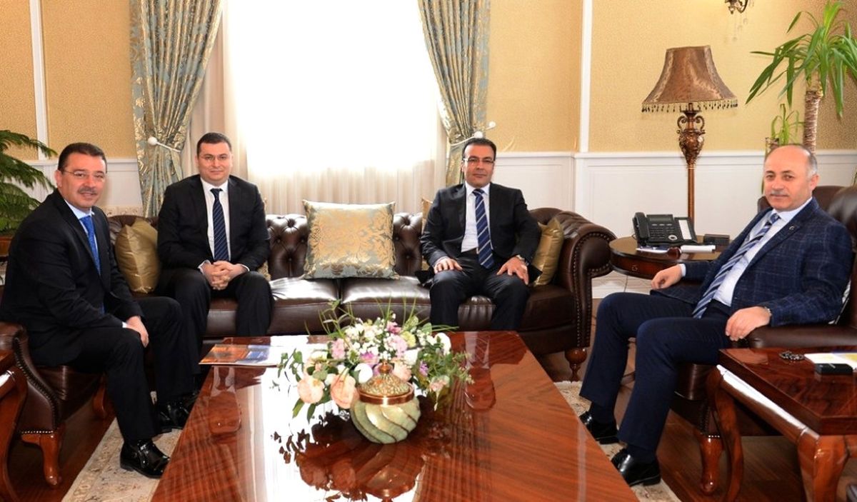 Erzurum'da Hayırsever İş Adamı Hüsamettin Yavuz Tarafından Yaptırılacak Okulun Protokolü İmzalandı