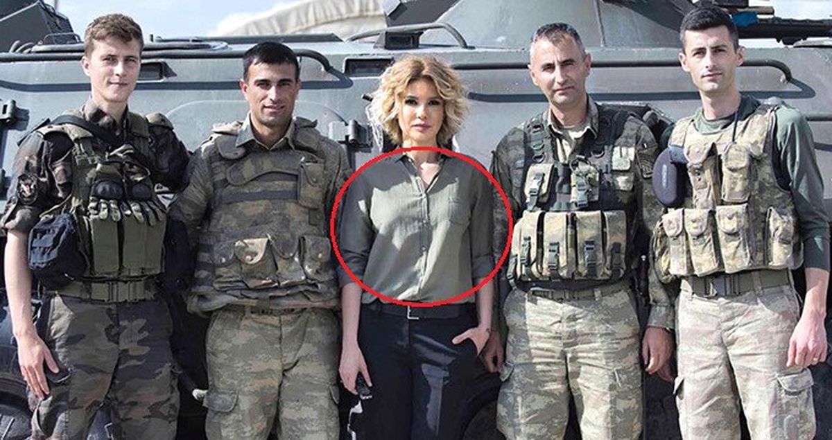 Gülben Ergen'in Asker Ziyareti Fotoğrafında Dikkat Çeken Detay