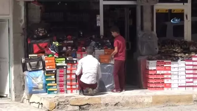 Şırnak'ta 13 Ay Sonra Sokağa Çıkma Yasağı Tamamen Kaldırıldı Şırnak'ta 13 Ay Sonra Sokağa Çıkma Yasağı Tamamen Kaldırıldı
