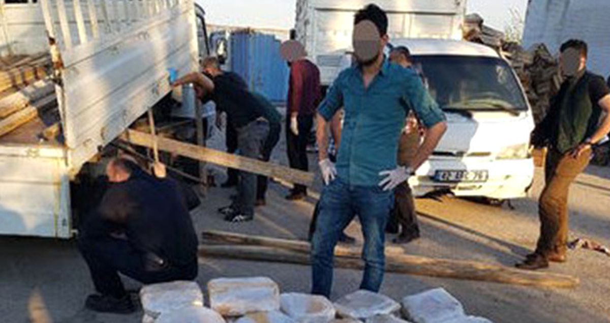 İki Karısı Olan Uyuşturucu Kuryesi: Üçüncünün Başlık Parası İçin Yaptım