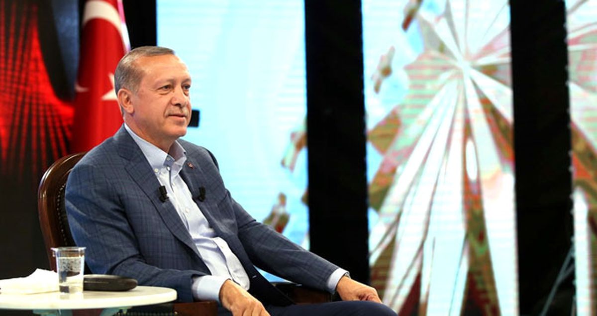 Erdoğan'dan Gençlere Liderlik Tavsiyesi: Önce Dil Konusunu Çözün
