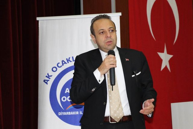 Eski AB Bakanı Bağış, Diyarbakır'da 
