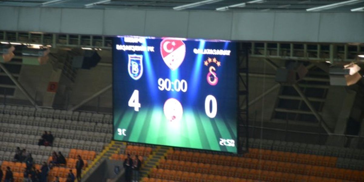 Galatasaray Maçında Çıldırtan Görüntü!