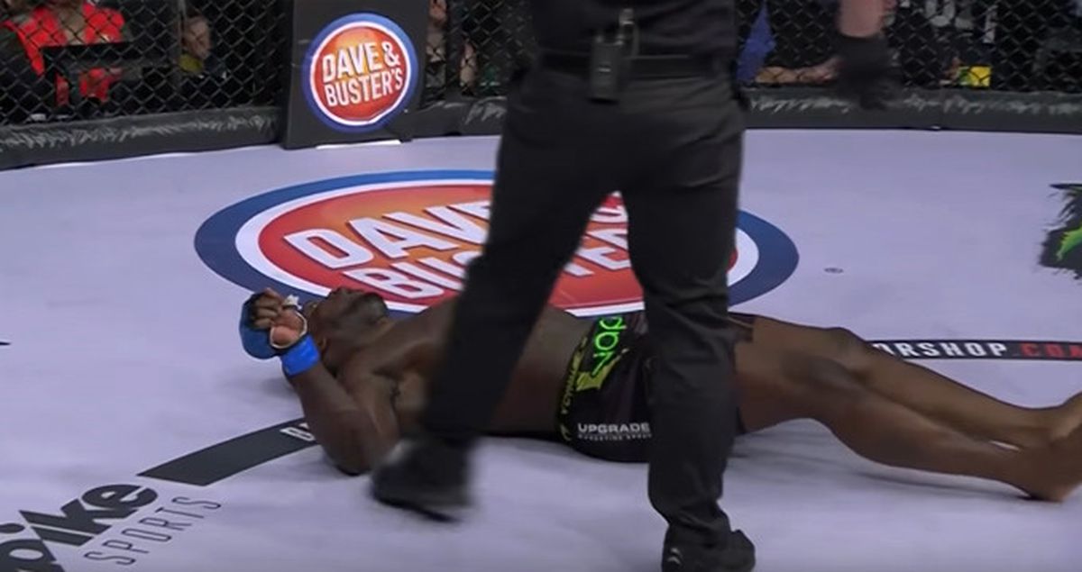 Karma Dövüş Sanatları'nda Carvalho, Manhoef'i Tek Tekmeyle Nakavt Etti
