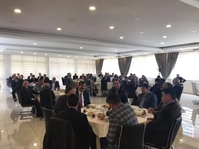 Muş'ta Referandum Toplantısı Muş'ta Referandum Toplantısı