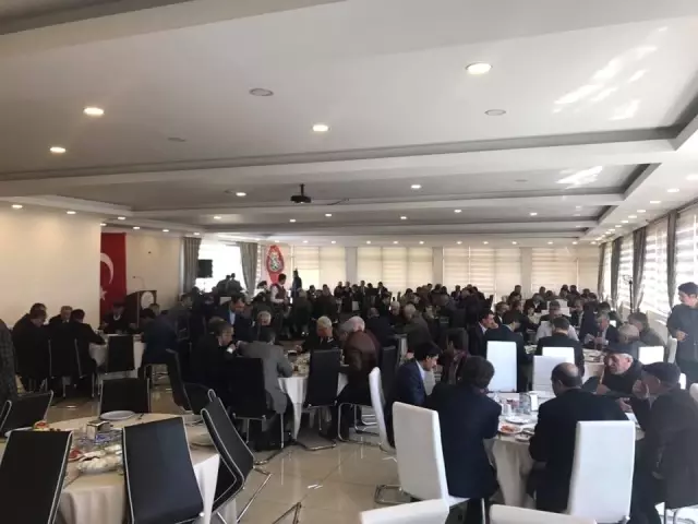Muş'ta Referandum Toplantısı Muş'ta Referandum Toplantısı