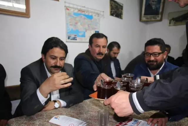 Yorgunluğunu Köz Çayıyla Attı Yorgunluğunu Köz Çayıyla Attı