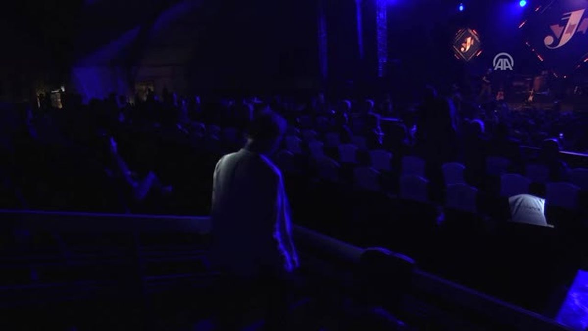 12. Jazzablanca Müzik Festivali'nde Ingiliz Şarkıcı Murray Head Sahne Aldı