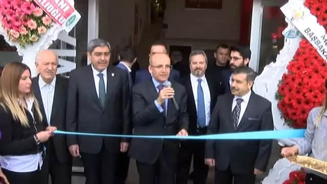 Başbakan Yardımcısı Mehmet Şimşek, Beyaz Eşya Mağazasının Açılışını Yaptı Başbakan Yardımcısı Mehmet Şimşek, Beyaz Eşya Mağazasının Açılışını Yaptı