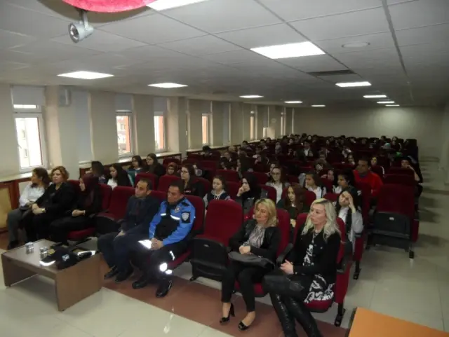 Bozüyük'te Öğrencilere Polislik Mesleği Tanıtıldı