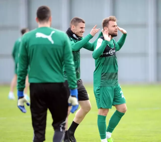 Bursaspor'da Batalla Takımdan Ayrı Çalıştı