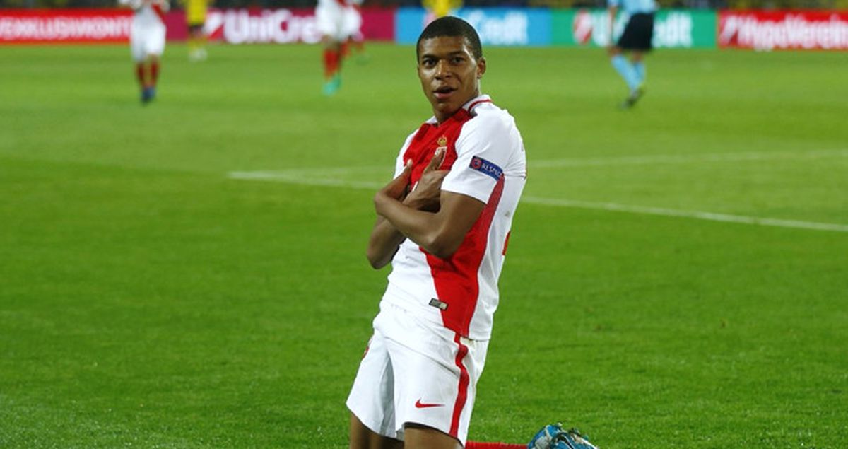 Şampiyonlar Ligi Maçında Gol Atan 18 Yaşındaki Monaco'lu Mbappe Tarihe Geçti
