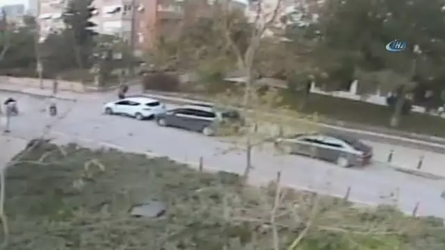 Güvenlik Görevlisini Darp Ederek Öldüren Zanlılar Kamerada Güvenlik Görevlisini Darp Ederek Öldüren Zanlılar Kamerada