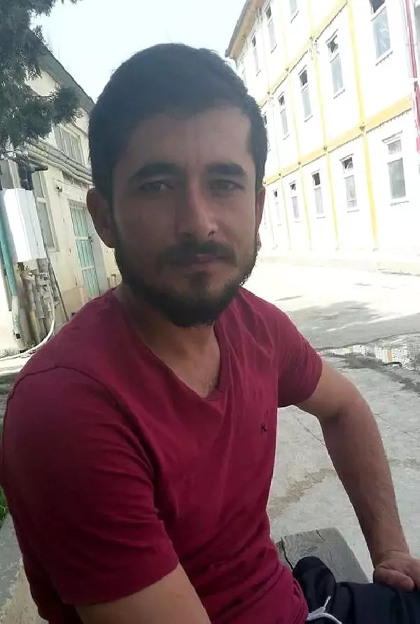 Askerden İzne Geldi, 2 Arkadaşıyla Kazada Öldü Askerden İzne Geldi, 2 Arkadaşıyla Kazada Öldü