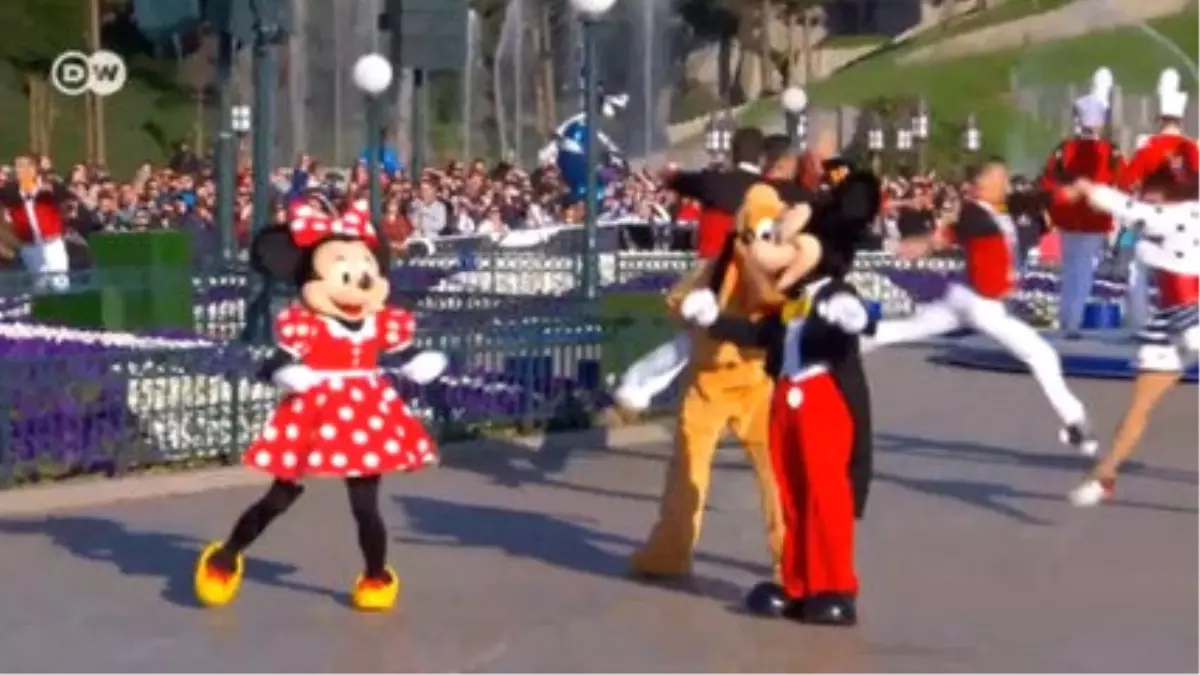 Disneyland Paris 25 Yaşında