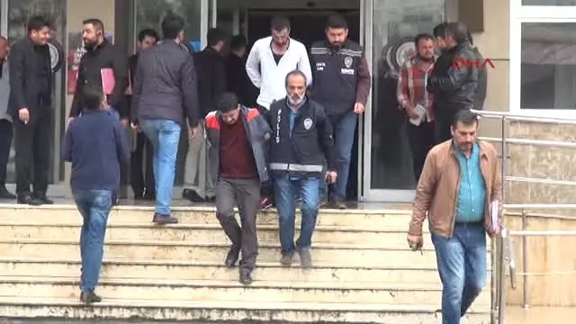 Gaziantep'te Kapkaç ve Dolandırıcılık Şüphelileri Adliyede Gaziantep'te Kapkaç ve Dolandırıcılık Şüphelileri Adliyede