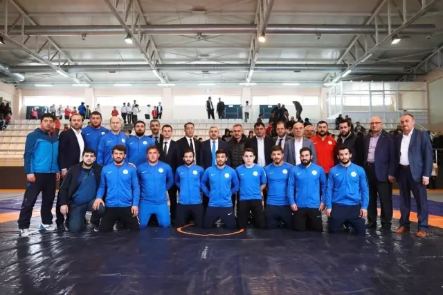 Güreş Branşında Körfez Rüzgarı Esti Güreş Branşında Körfez Rüzgarı Esti