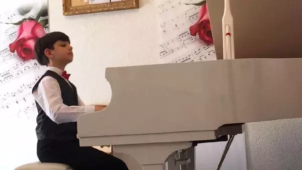 Harika Çocuk' Mert'ten Almanya'da Büyük Başarı