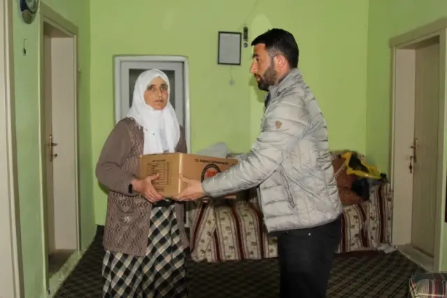 Kaymakam Öztürk'ten Yoksul ve Engelli Aileye Yardım