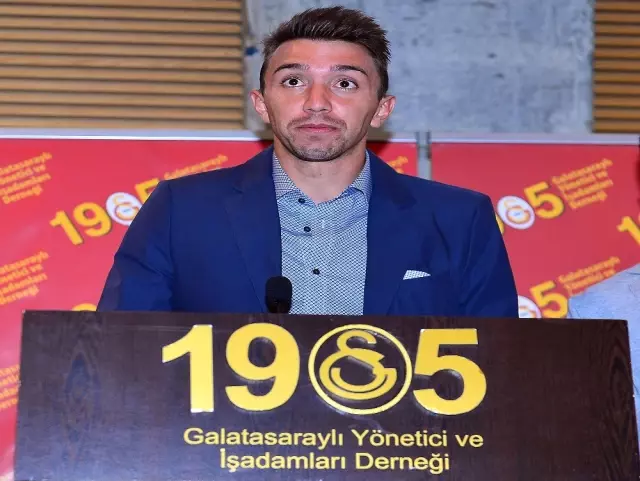 Muslera Galatasaray'da Yılın Sporcusu Seçildi