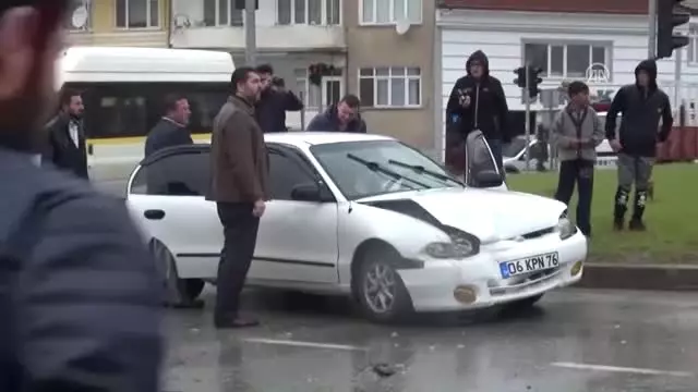 Sungurlu'da Zincirleme Trafik Kazası: 4 Yaralı
