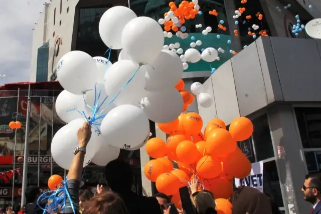 81 Ilde 'Evet Balonları' Uçuruldu 81 Ilde 'Evet Balonları' Uçuruldu