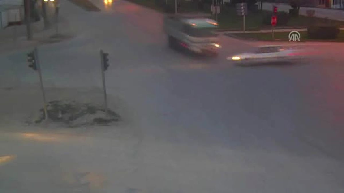 Bolu'daki Kamyonla Otomobilin Çarpışma Anı Mobese'ye Yansıdı
